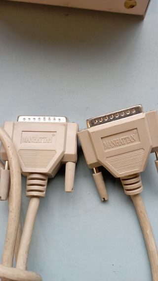 Manhattan Data Transfer Switch + 1 Cavo