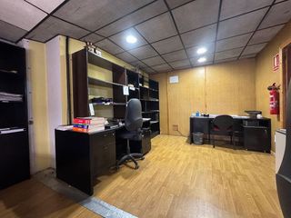 Local comercial en venta en Contrueces en Gijón