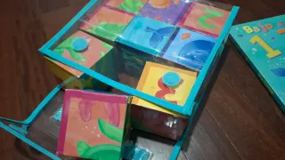 Puzzle de cubos y libro infantil