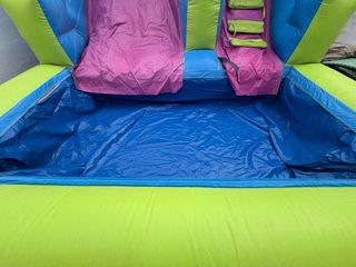 Castillo hinchable acuático con piscina