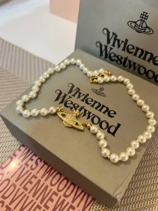 Collar Vivienne Westwood perlas y oro