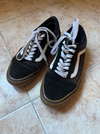 Zapatillas Vans Old Skool Negras Marrones