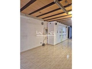 Local comercial en venta en Santa Clara-Caputxins-Hospital en Vic