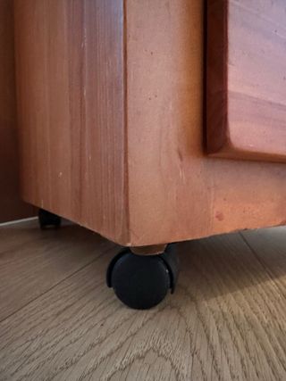 Escritorio madera y mesita 3 cajones