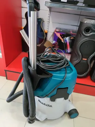 Aspirador Makita VC3012L