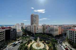 Ático en venta en Centro en Alicante