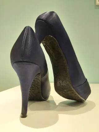 Zapatos de tacón azul marino talla 38