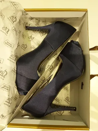 Zapatos de tacón azul marino talla 38