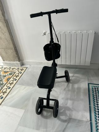 Andador de rodilla PEPE, alternativa a muletas.