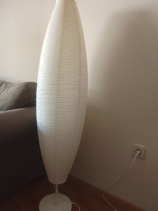 Lámpara de pie salón beige/blanca