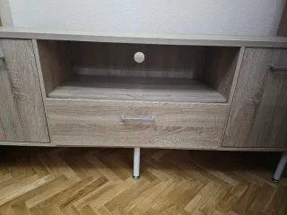 Mueble TV salón/dormitorio madera y metal.