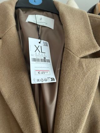 Abrigo camel Stradivarius Talla XL