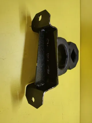 SOPORTE TRASERO BUFFER NISSAN NAVARA PATHFINDER