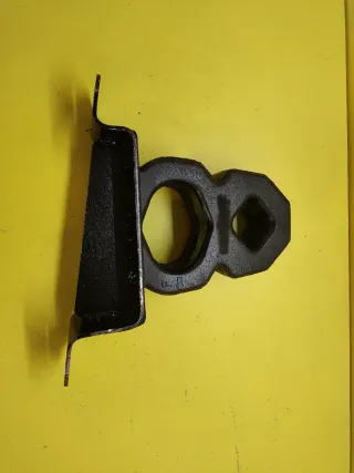 SOPORTE TRASERO BUFFER NISSAN NAVARA PATHFINDER