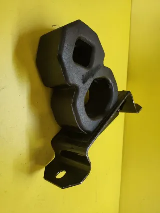 SOPORTE TRASERO BUFFER NISSAN NAVARA PATHFINDER