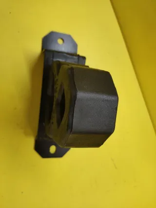 SOPORTE TRASERO BUFFER NISSAN NAVARA PATHFINDER