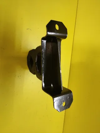 SOPORTE TRASERO BUFFER NISSAN NAVARA PATHFINDER