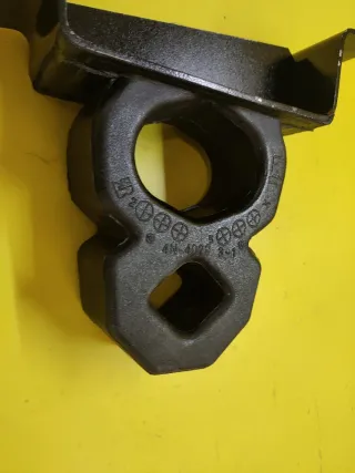 SOPORTE TRASERO BUFFER NISSAN NAVARA PATHFINDER