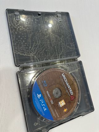 Uncharted 4 A Thief's End Artbook y Stickers PS4