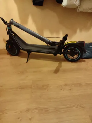 Patinete Eléctrico Cecotec Bongo D Series 20