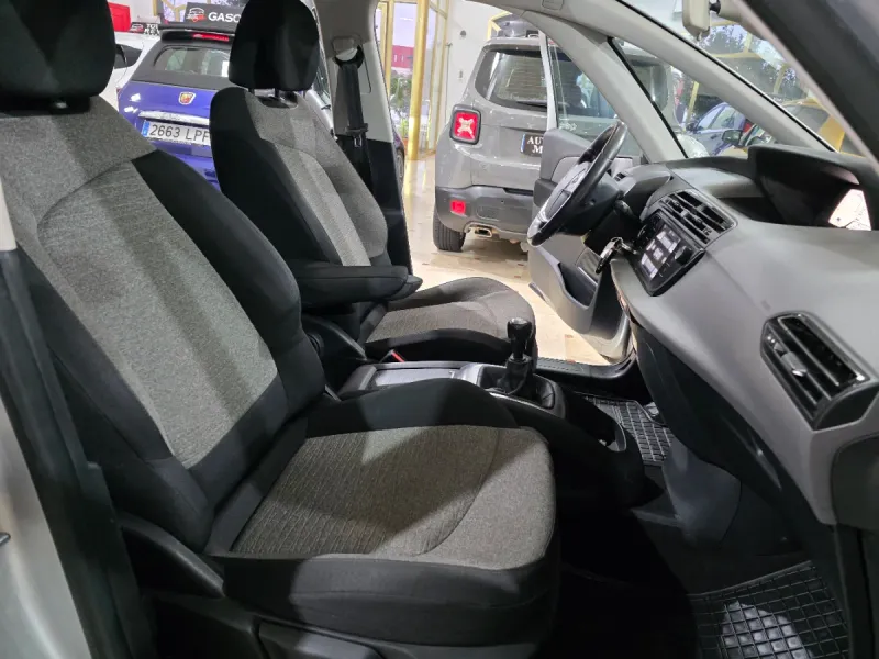 Citroën C4 PICASSO 1.6 BlueHDI S&S Live Edition 2016, foto 9