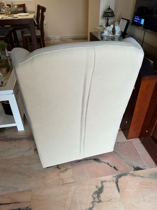 Sillón beige de tela