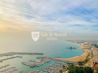 Casa adosada en venta en Els Pavos en Blanes