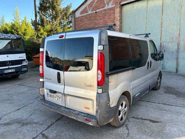 Renault Trafic 2.0 DCI 114 CV 9 PLAZAS