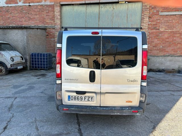 Renault Trafic 2.0 DCI 114 CV 9 PLAZAS