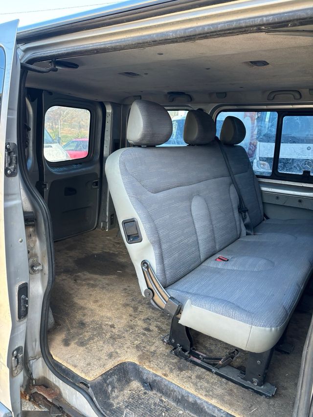 Renault Trafic 2.0 DCI 114 CV 9 PLAZAS