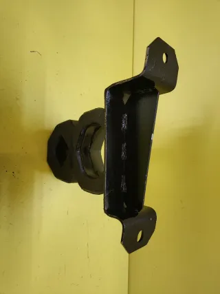 SOPORTE TRASERO BUFFER NISSAN NAVARA PATHFINDER