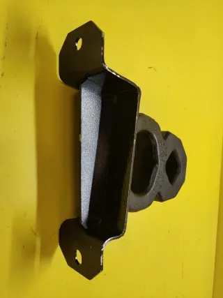 SOPORTE TRASERO BUFFER NISSAN NAVARA PATHFINDER