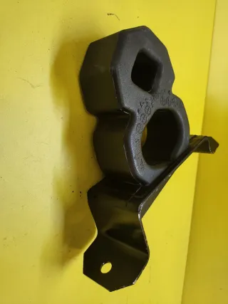 SOPORTE TRASERO BUFFER NISSAN NAVARA PATHFINDER