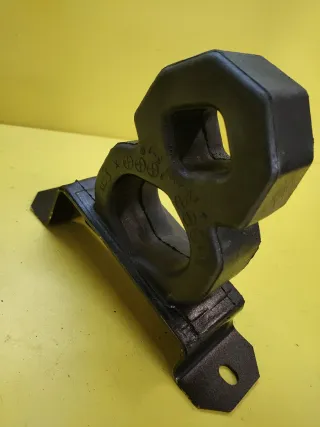 SOPORTE TRASERO BUFFER NISSAN NAVARA PATHFINDER