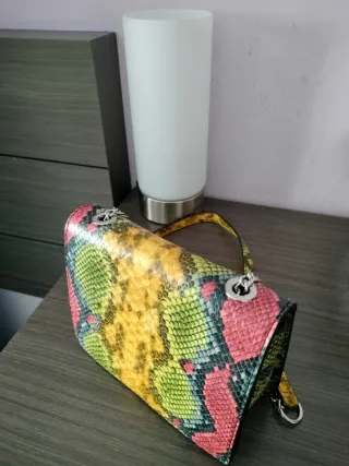 Bolso pequeño estampado serpiente multicolor