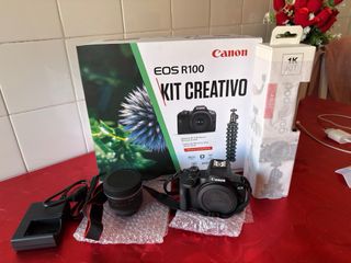 Canon EOS R100 Kit Creativo