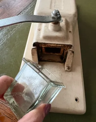 Molinillo Pe De Alemán Antiguo Vintage