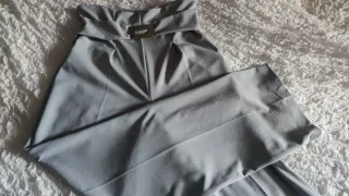 Pantalón Palazzo Gris con Cinturón