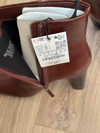 Botín piel marrón tacón ancho Zara