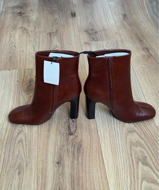 Botín piel marrón tacón ancho Zara