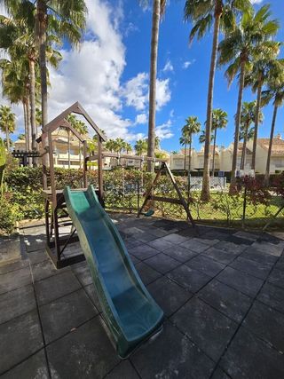 Casa adosada en venta en Elviria en Marbella