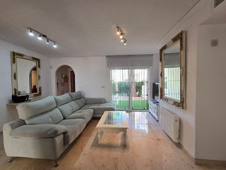 Casa adosada en venta en Elviria en Marbella