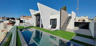 Casa en venta en Nueva Torrevieja - Aguas Nuevas en Torrevieja