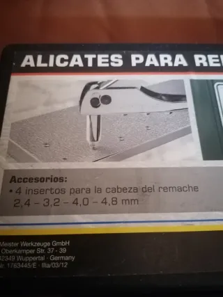 Alicates remachadores con remaches