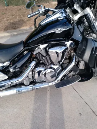 Suzuki Intruder C1800R Negra