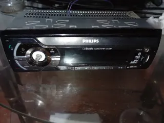 Radio Coche Philips CarStudio CE235BT
