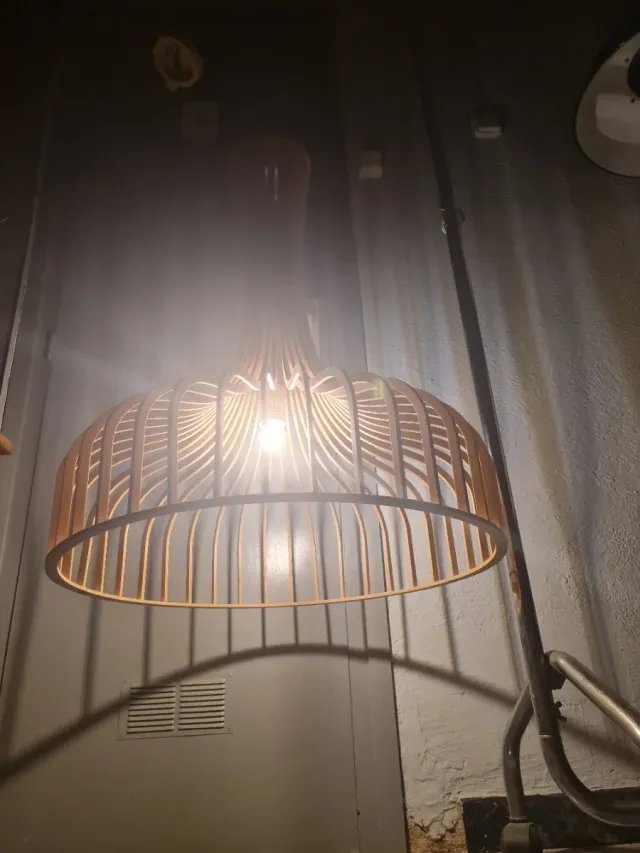 Lámpara colgante madera