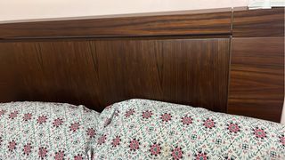 Cómoda de madera oscura + mesillas+ cabecer+espejo