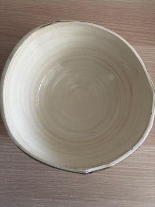 Frutero de cerámica beige y marrón