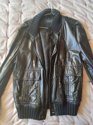 Cazadora cuero Gucci hombre .Buen estado